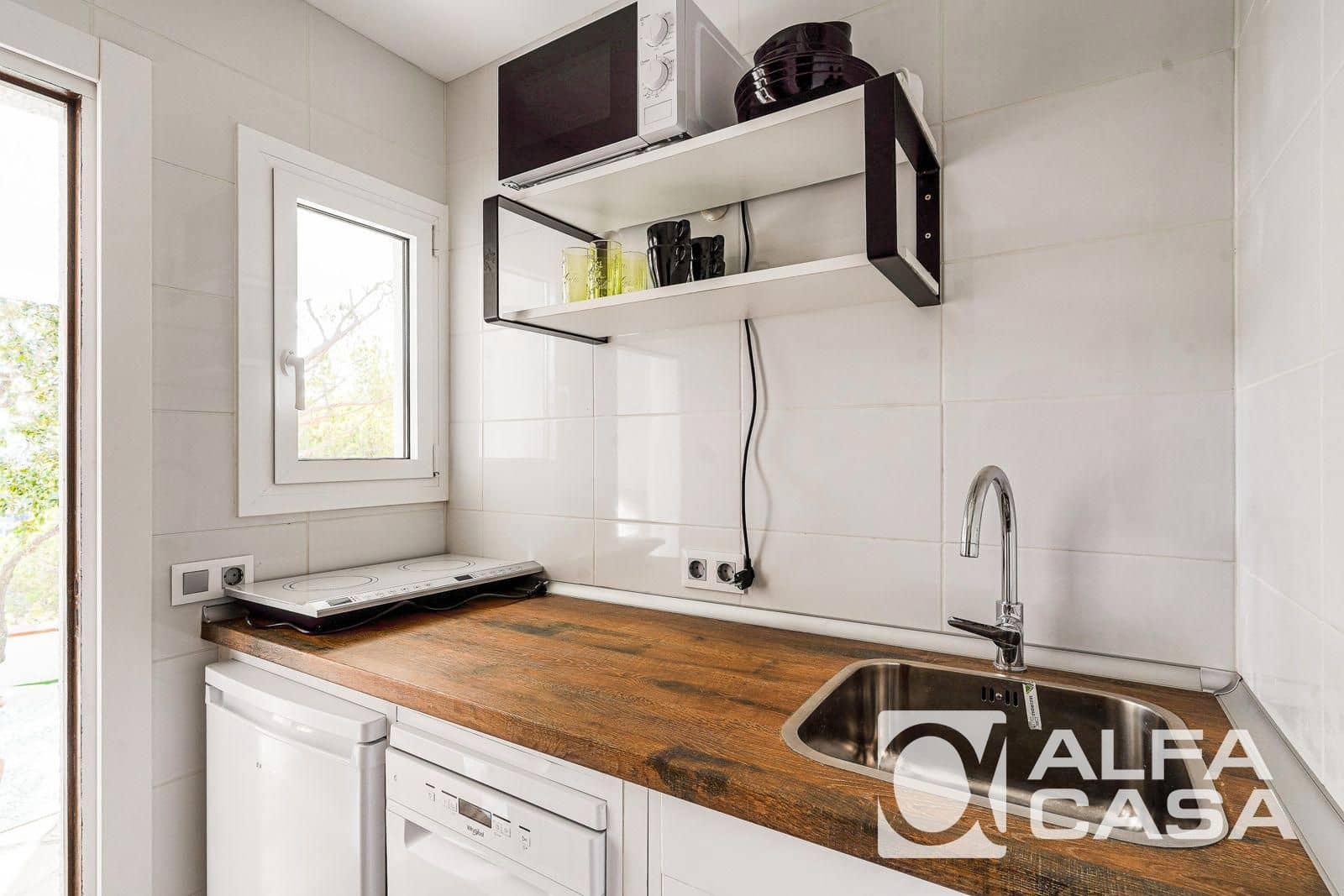 4 Zimmer Villa zu vermieten in Lloret de Mar mit Pool - 1.400 € (Ref: 9385845)