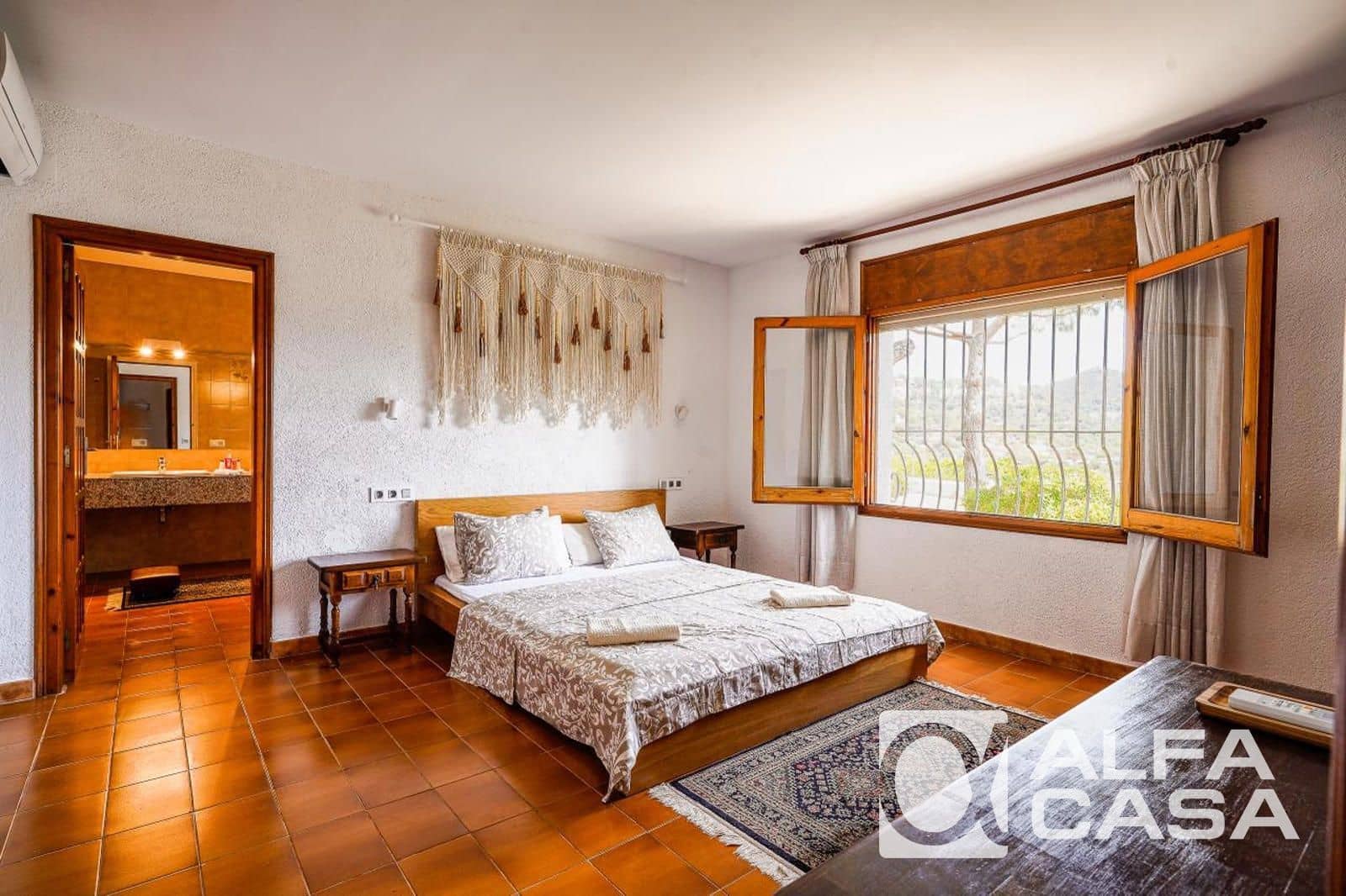 4 Zimmer Villa zu vermieten in Lloret de Mar mit Pool - 1.400 € (Ref: 9385845)