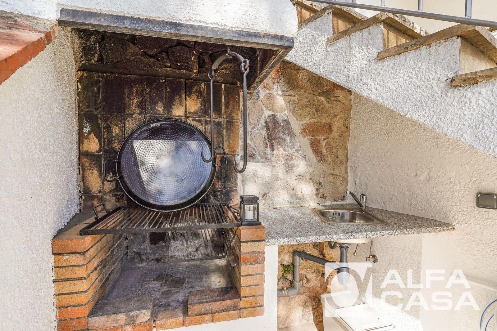 4 Zimmer Villa zu vermieten in Lloret de Mar mit Pool - 1.400 € (Ref: 9385845)