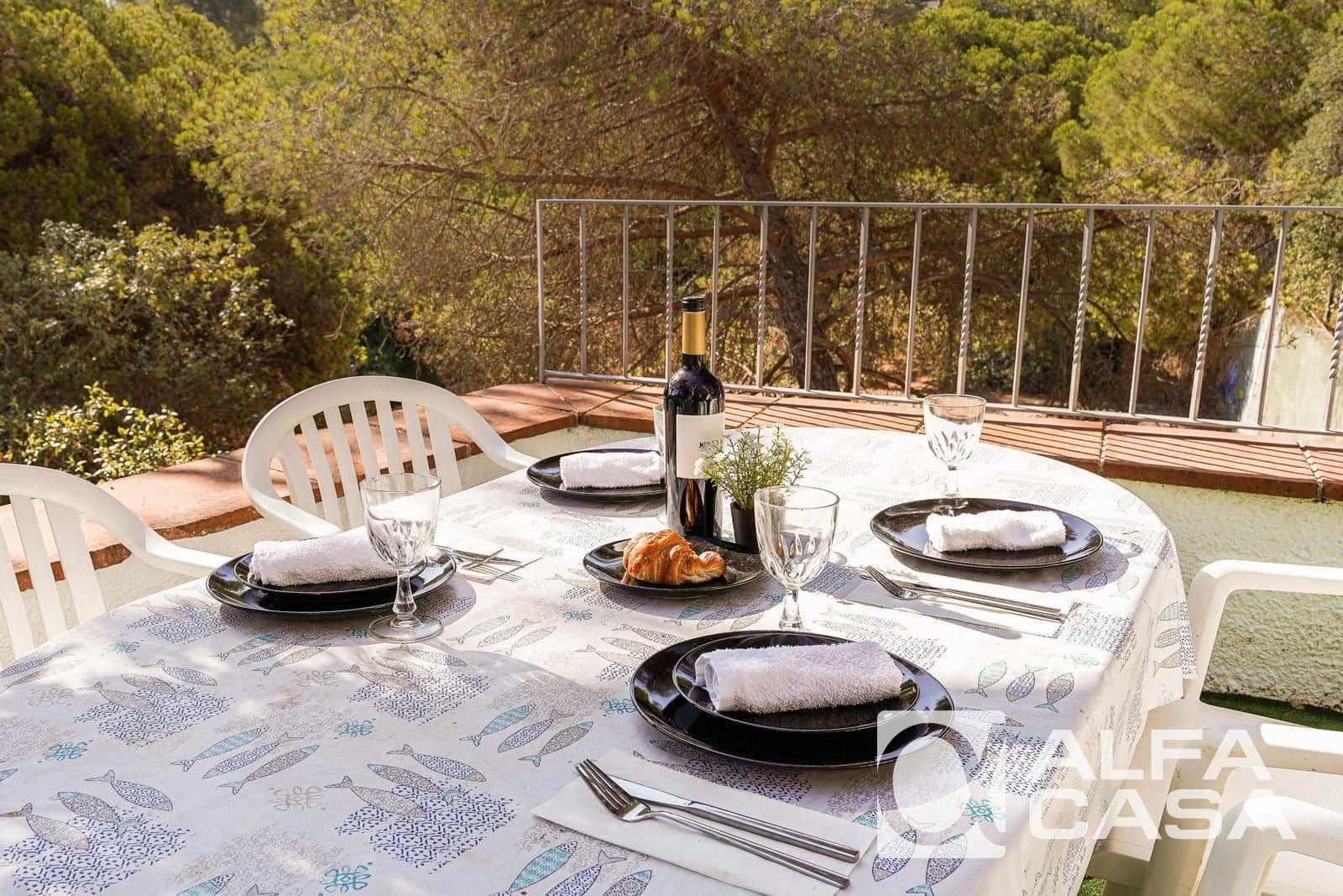 4 Zimmer Villa zu vermieten in Lloret de Mar mit Pool - 1.400 € (Ref: 9385845)