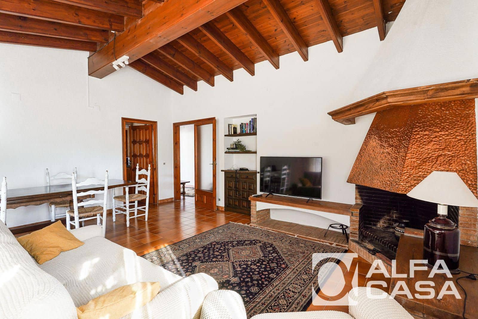 4 Zimmer Villa zu vermieten in Lloret de Mar mit Pool - 1.400 € (Ref: 9385845)