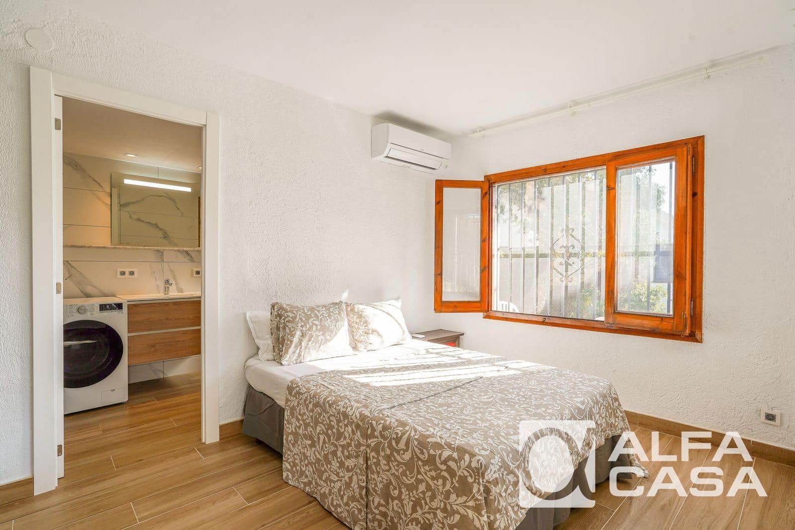 4 Zimmer Villa zu vermieten in Lloret de Mar mit Pool - 1.400 € (Ref: 9385845)