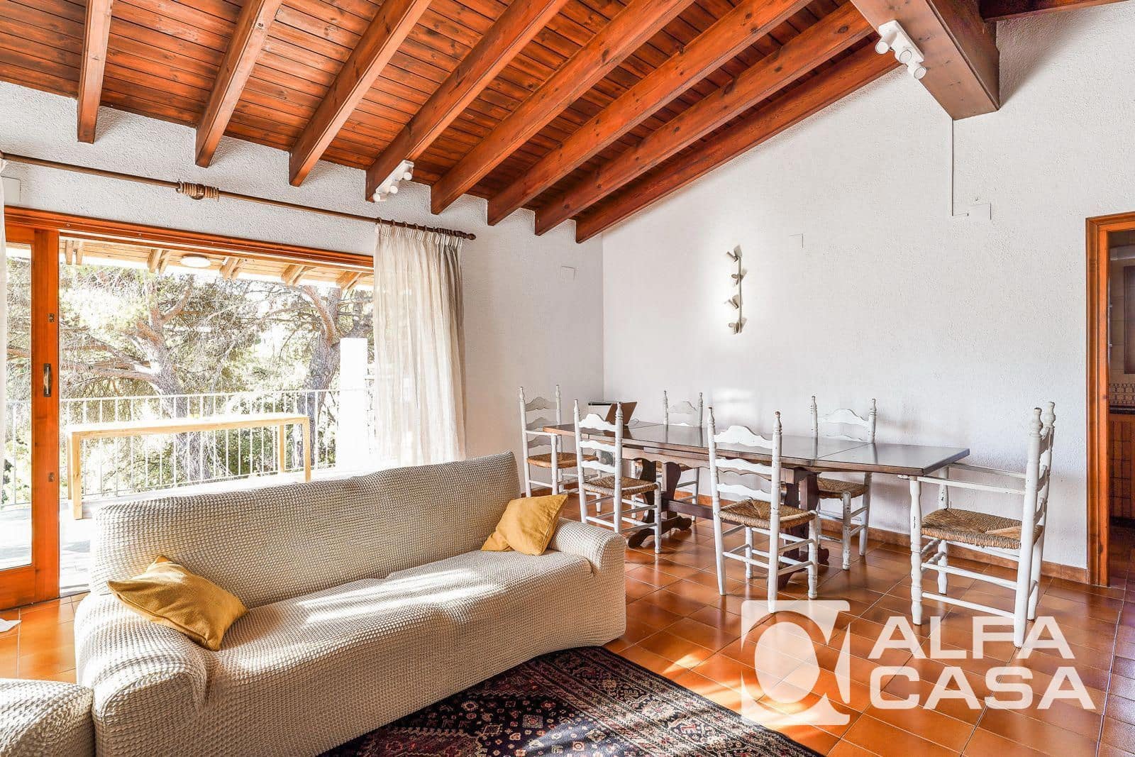 4 Zimmer Villa zu vermieten in Lloret de Mar mit Pool - 1.400 € (Ref: 9385845)