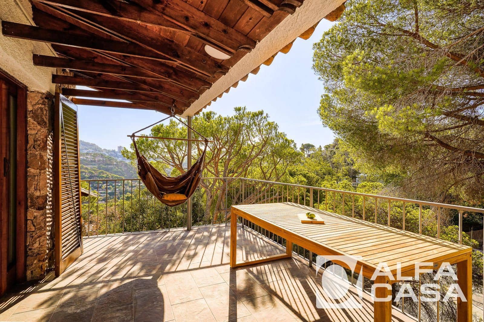 4 Zimmer Villa zu vermieten in Lloret de Mar mit Pool - 1.400 € (Ref: 9385845)