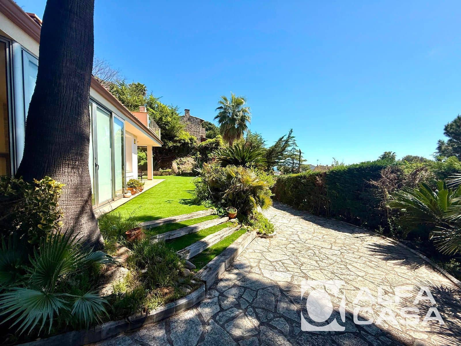 3 bedroom Villa for rent in Blanes with pool garage - € 2,700 (Ref: 9385849)