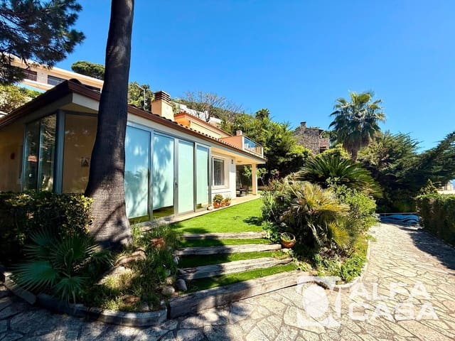 3 bedroom Villa for rent in Blanes with pool garage - € 2,700 (Ref: 9385849)