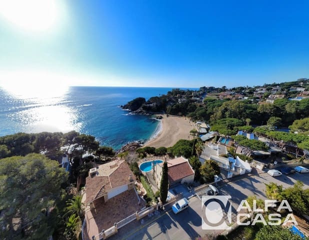 3 bedroom Villa for rent in Blanes with pool garage - € 2,700 (Ref: 9385849)