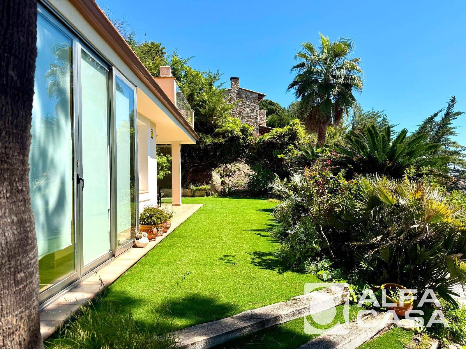 3 bedroom Villa for rent in Blanes with pool garage - € 2,700 (Ref: 9385849)