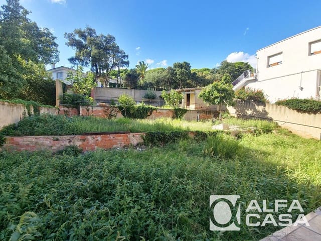 Tontti myytävänä paikassa Lloret de Mar - 160 000 € (Ref: 9385850)