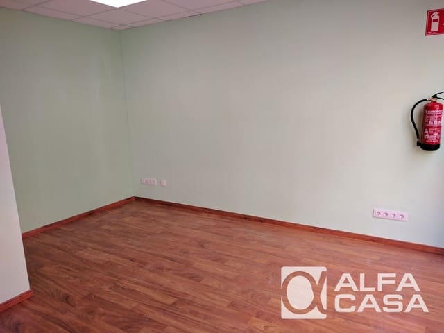 Commercial for sale in Lloret de Mar - € 39,000 (Ref: 9385851)