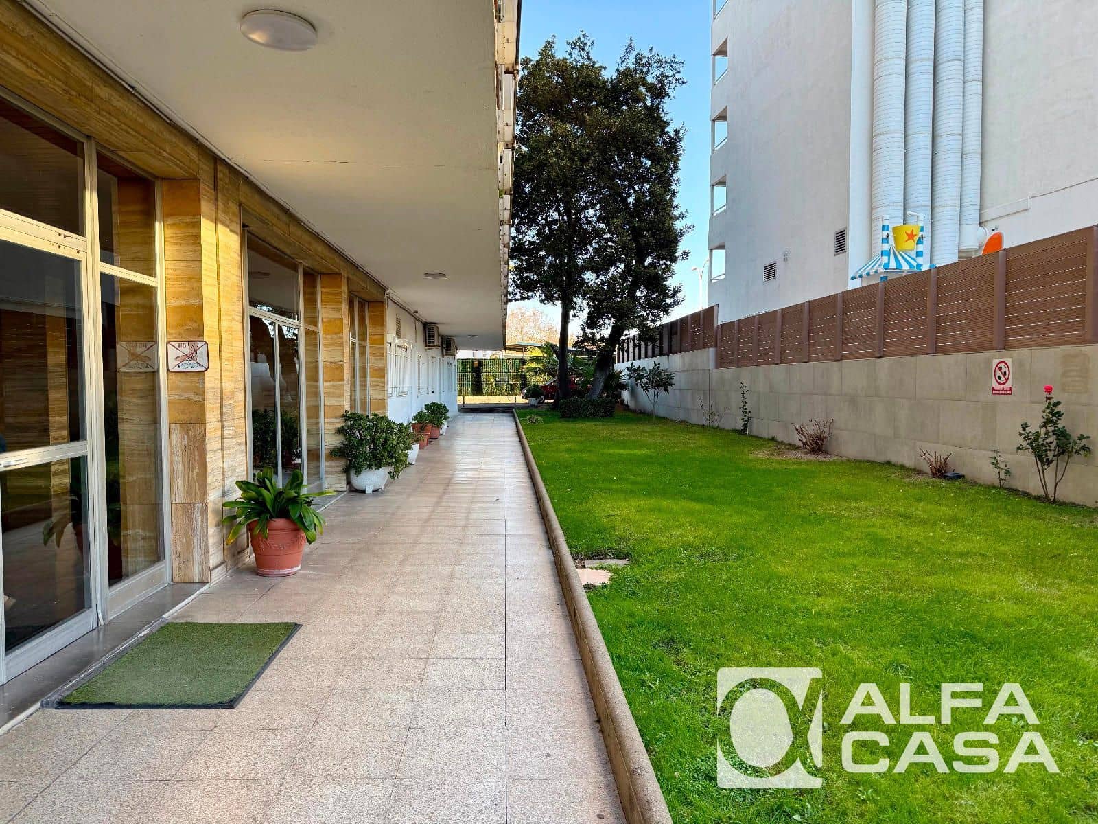 2 slaapkamer Flat te koop in Lloret de Mar met zwembad - € 180.000 (Ref: 9385853)