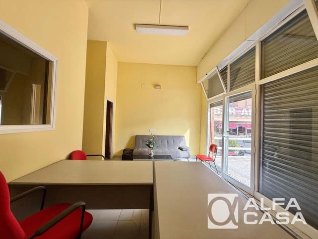 Erhverv til salg i Lloret de Mar - € 120.000 (Ref: 9385854)