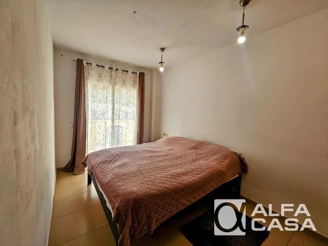 Piso de 3 habitaciones en Lloret de Mar en venta con piscina - 270.000 € (Ref: 9385856)