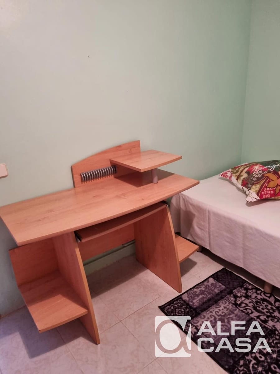 2 bedroom Villa for sale in Lloret de Mar with garage - € 128,000 (Ref: 9385857)