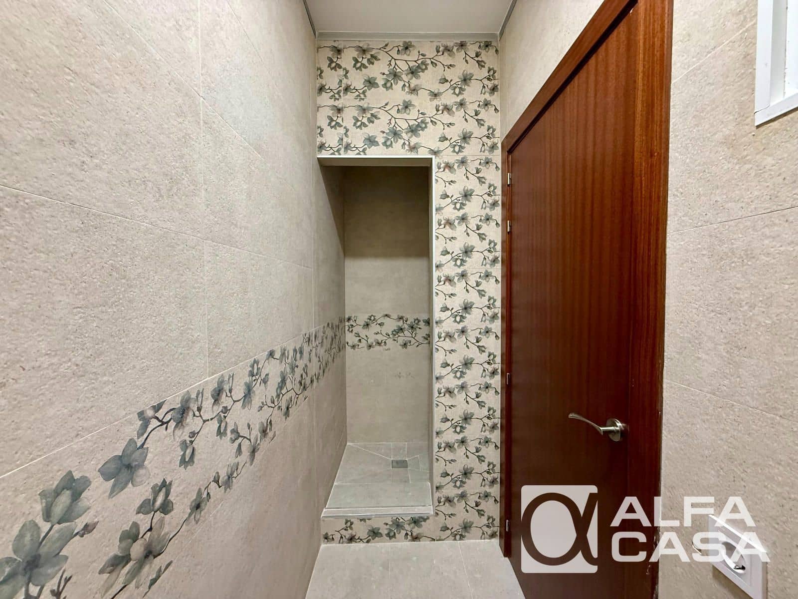 4 bedroom Flat for sale in Lloret de Mar with garage - € 270,000 (Ref: 9385861)