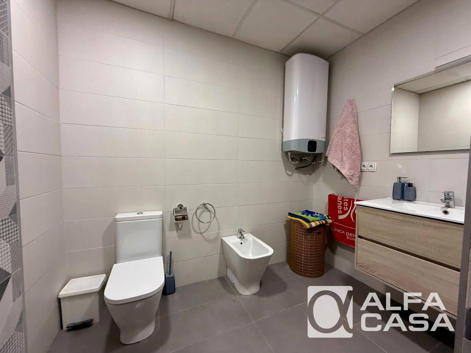 4 bedroom Flat for sale in Lloret de Mar with garage - € 270,000 (Ref: 9385861)