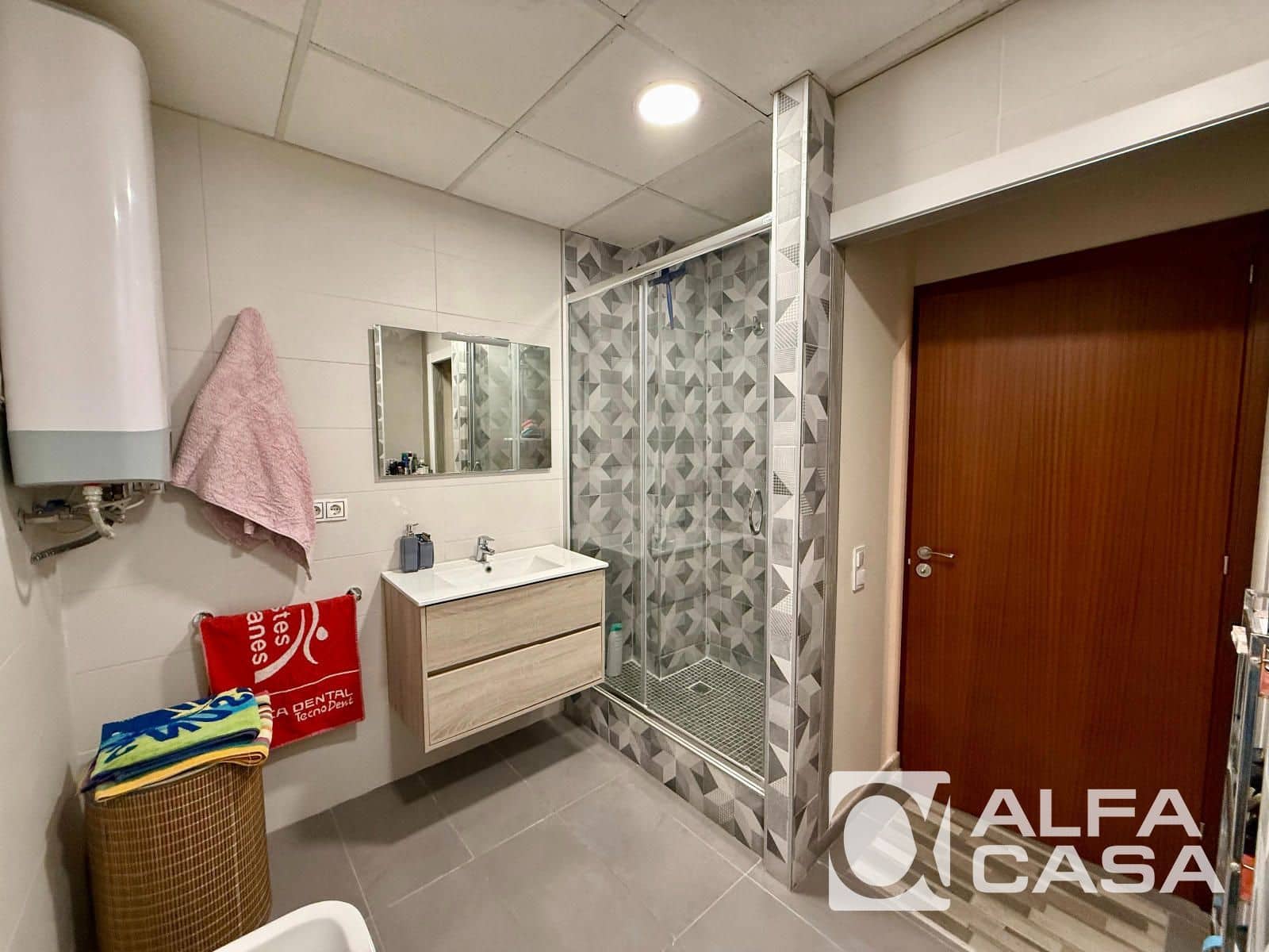 4 bedroom Flat for sale in Lloret de Mar with garage - € 270,000 (Ref: 9385861)