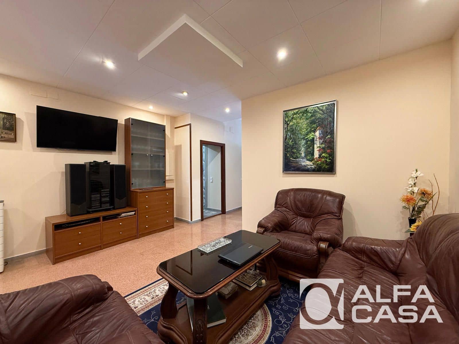 4 bedroom Flat for sale in Lloret de Mar with garage - € 270,000 (Ref: 9385861)