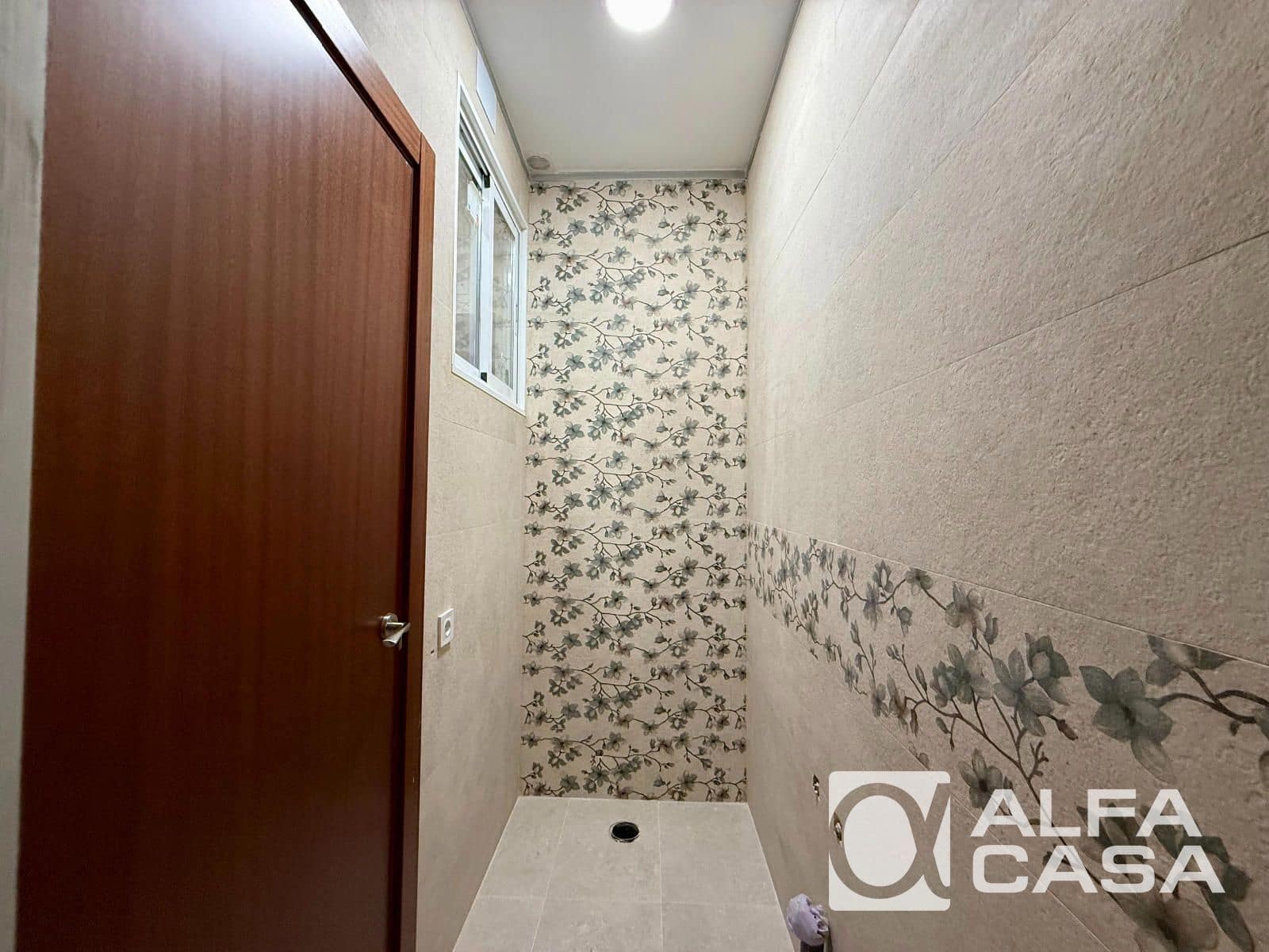 4 bedroom Flat for sale in Lloret de Mar with garage - € 270,000 (Ref: 9385861)