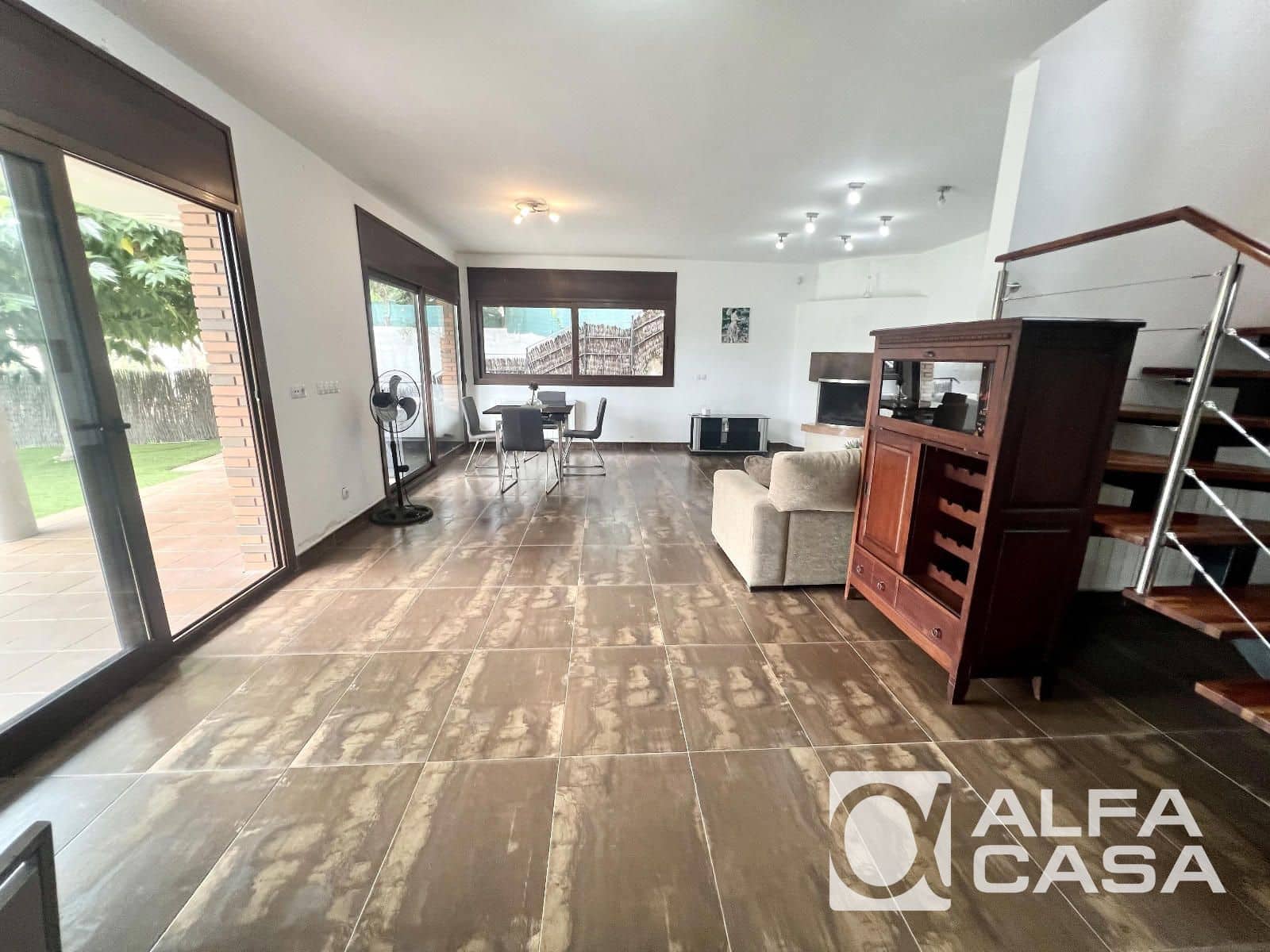 4 bedroom Villa for sale in Lloret de Mar with pool garage - € 440,000 (Ref: 9385864)