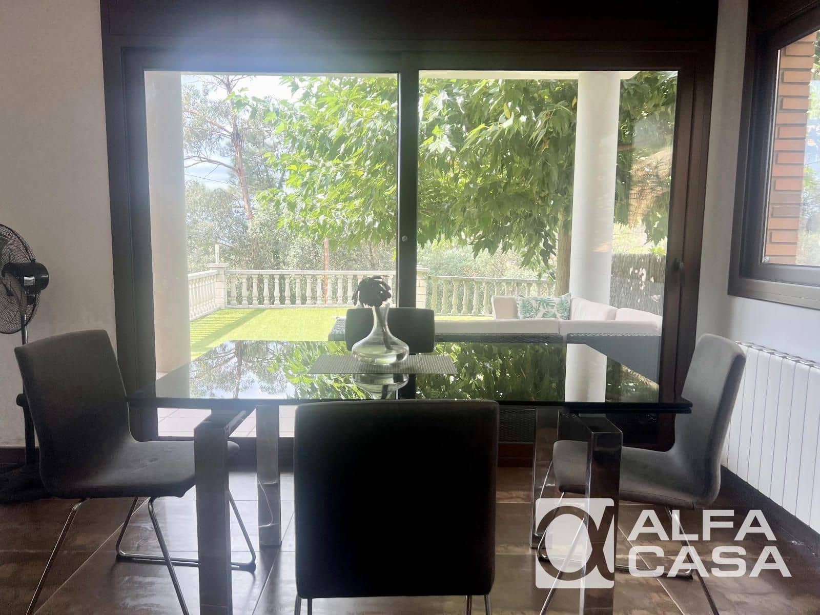 4 bedroom Villa for sale in Lloret de Mar with pool garage - € 440,000 (Ref: 9385864)