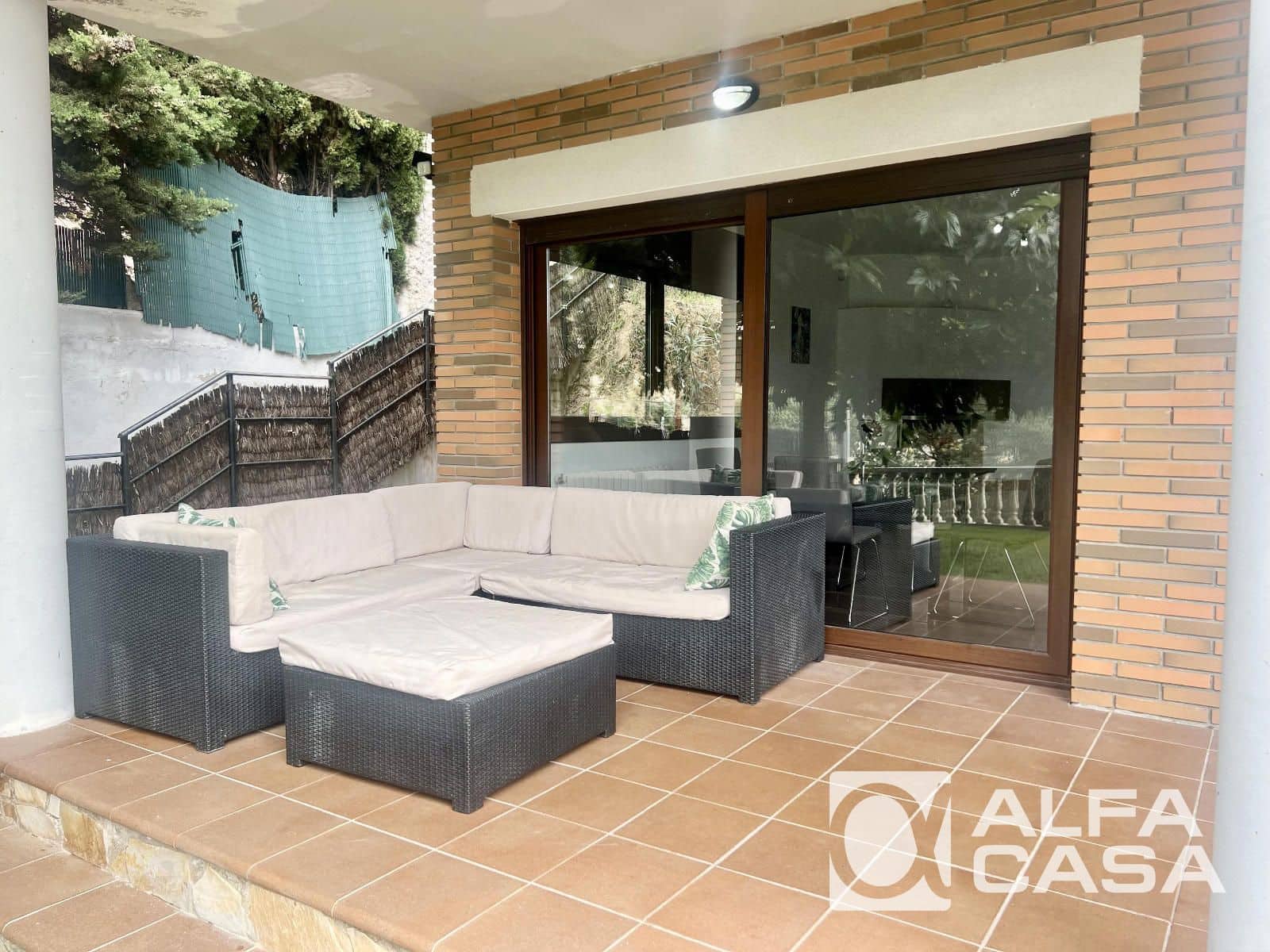 4 bedroom Villa for sale in Lloret de Mar with pool garage - € 440,000 (Ref: 9385864)