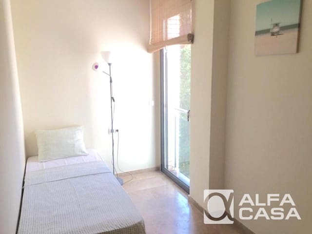 3 soveværelse Lejlighed til salg i Lloret de Mar med swimmingpool - € 295.000 (Ref: 9385867)