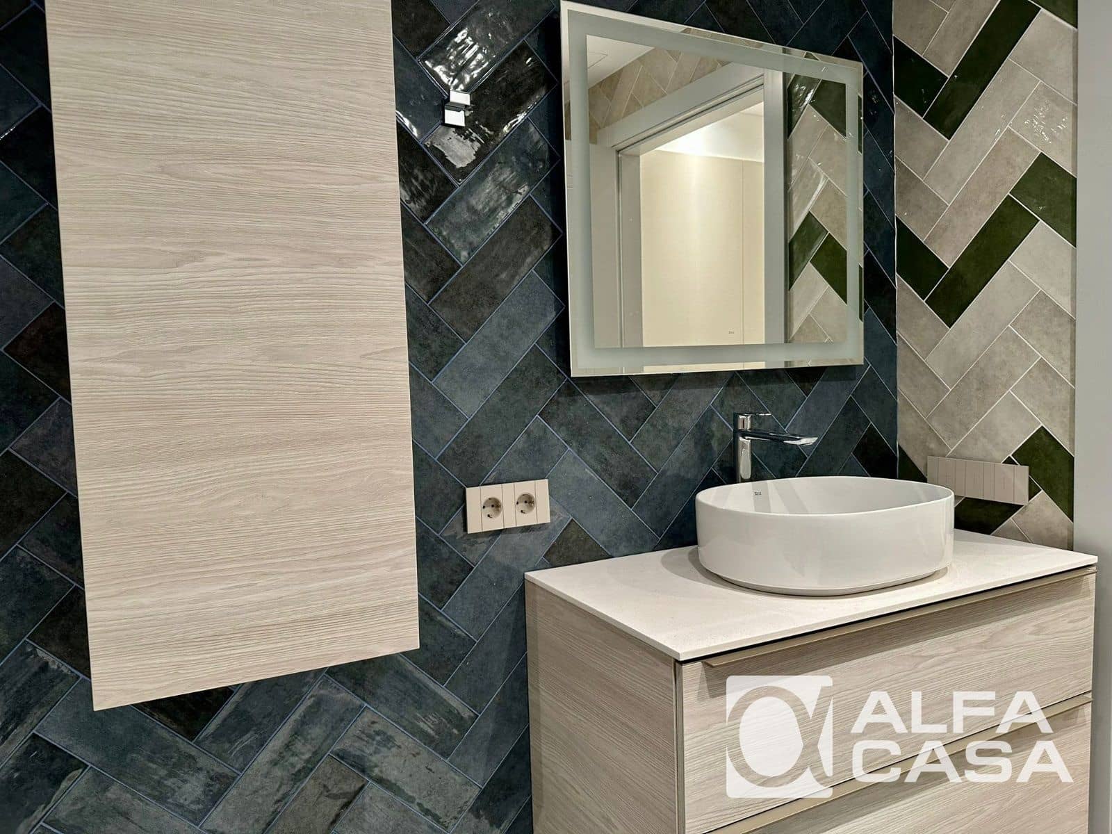 4 bedroom Villa for sale in Lloret de Mar with pool garage - € 869,500 (Ref: 9385869)