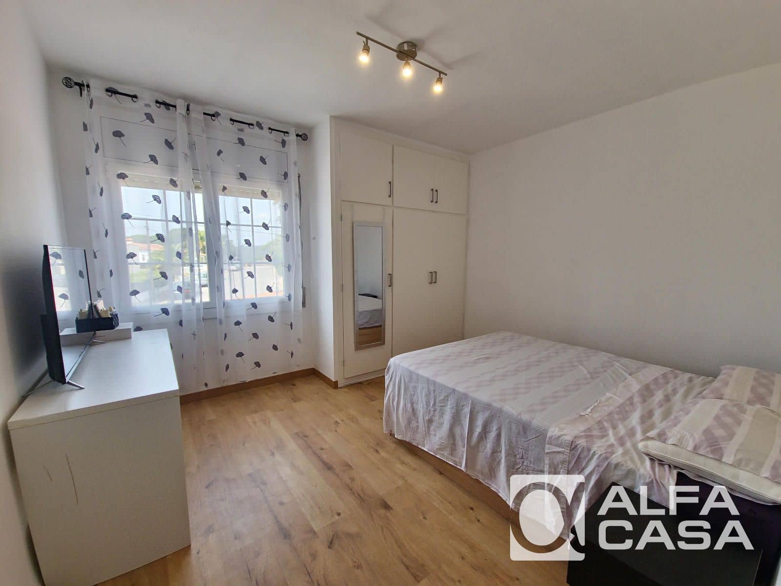 4 bedroom Villa for sale in Lloret de Mar with pool garage - € 600,000 (Ref: 9385870)