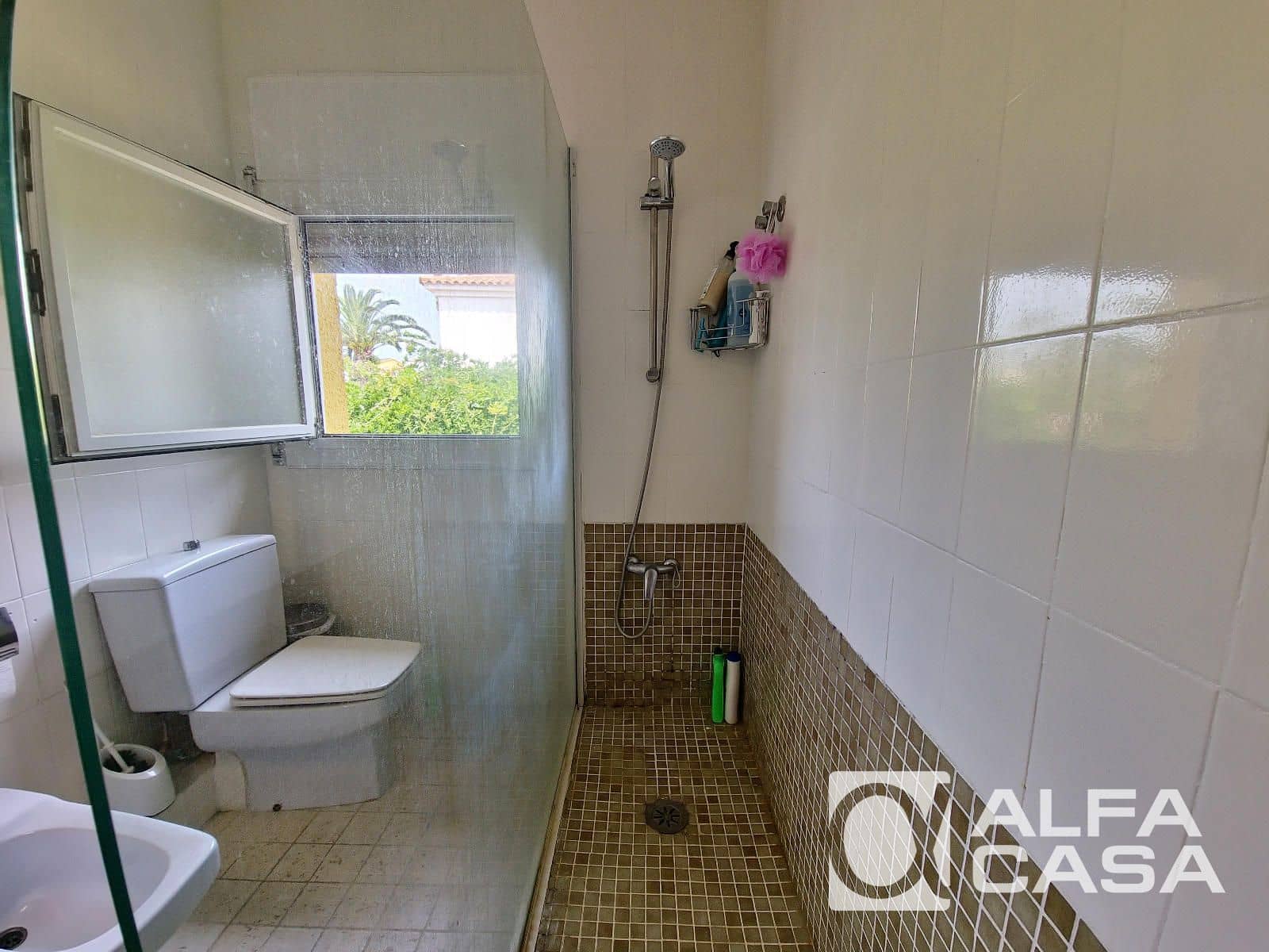 4 bedroom Villa for sale in Lloret de Mar with pool garage - € 600,000 (Ref: 9385870)