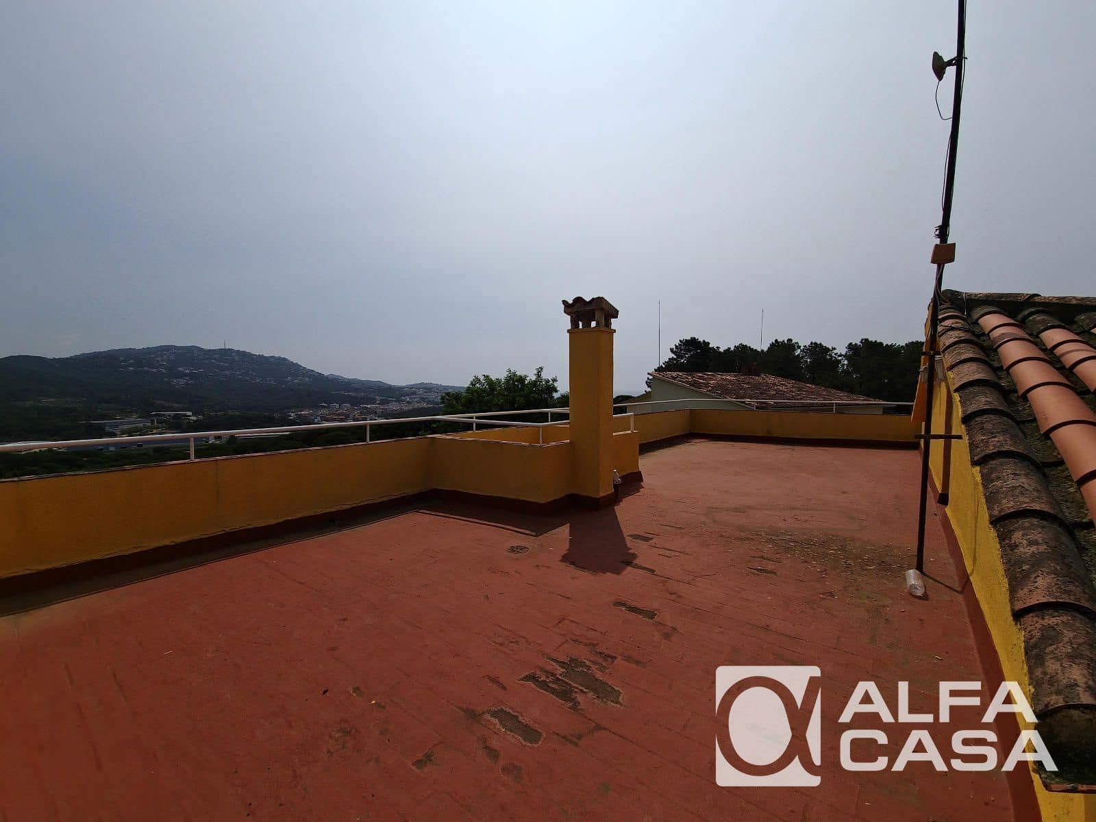 4 bedroom Villa for sale in Lloret de Mar with pool garage - € 600,000 (Ref: 9385870)