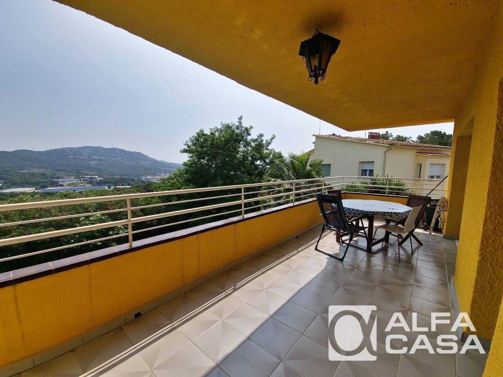 4 bedroom Villa for sale in Lloret de Mar with pool garage - € 600,000 (Ref: 9385870)