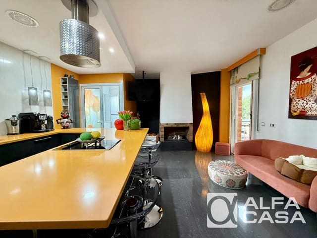 3 soveværelse Lejlighed til salg i Lloret de Mar med garage - € 365.000 (Ref: 9385874)