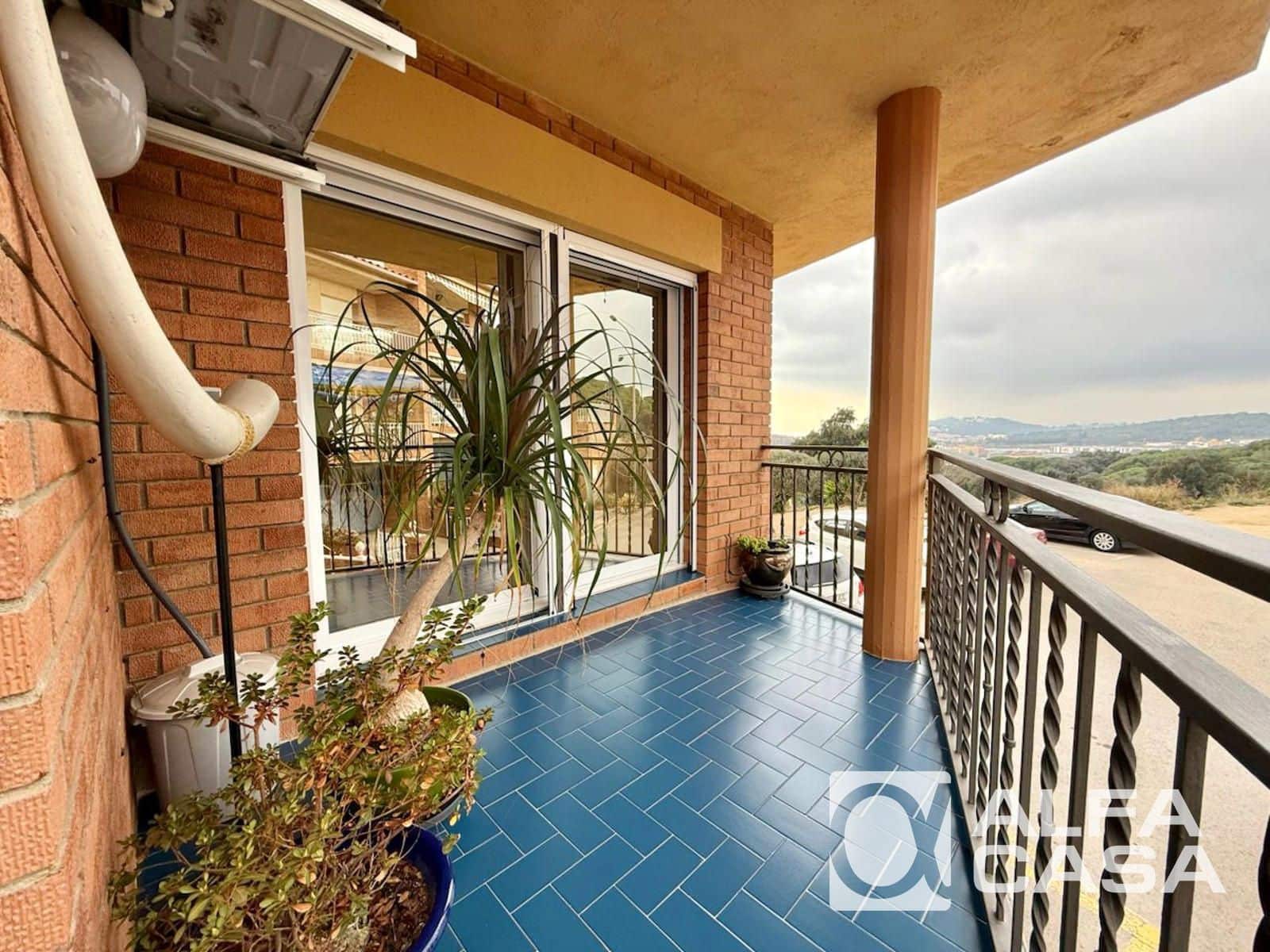 3 soveværelse Lejlighed til salg i Lloret de Mar med garage - € 365.000 (Ref: 9385874)