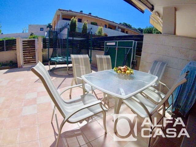 4 bedroom Townhouse for sale in Lloret de Mar with pool garage - € 550,000 (Ref: 9385875)