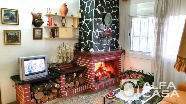 4 soverom Villa til salgs i Maçanet de la Selva med svømmebasseng garasje - € 290 000 (Ref: 9385876)