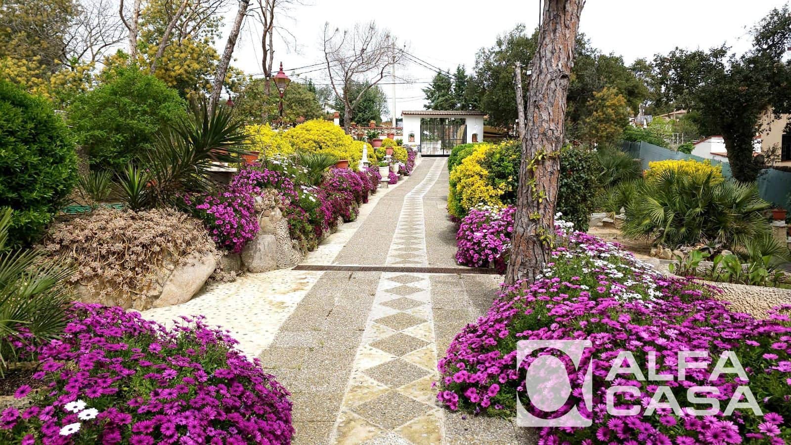 4 sypialnia Willa na sprzedaż w Macanet de la Selva z basenem garażem - 290 000 € (Ref: 9385876)