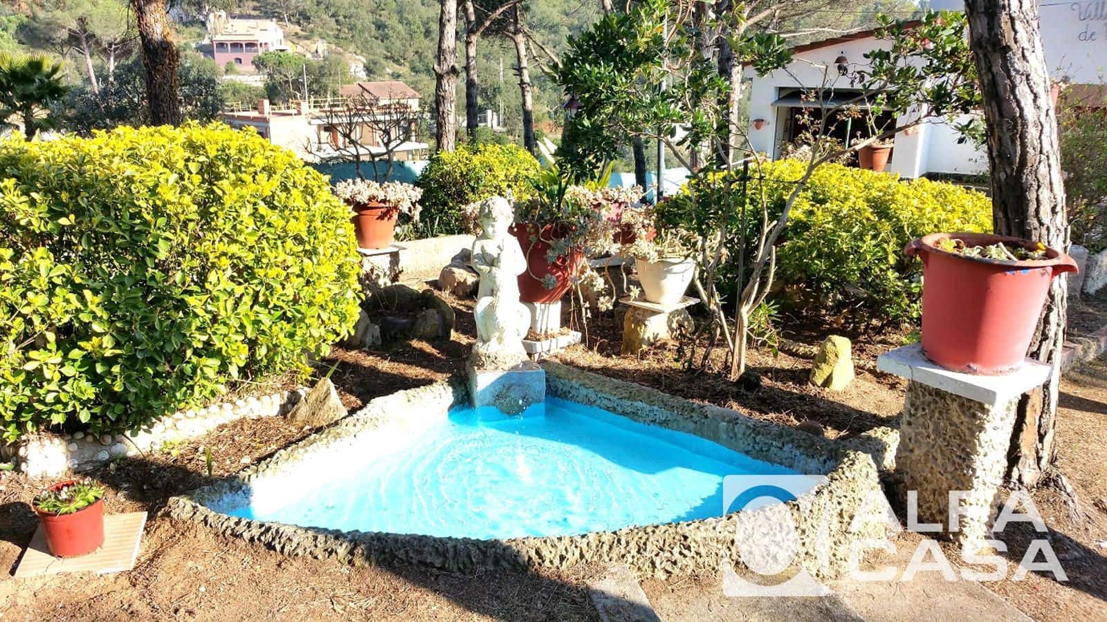 4 sypialnia Willa na sprzedaż w Macanet de la Selva z basenem garażem - 290 000 € (Ref: 9385876)