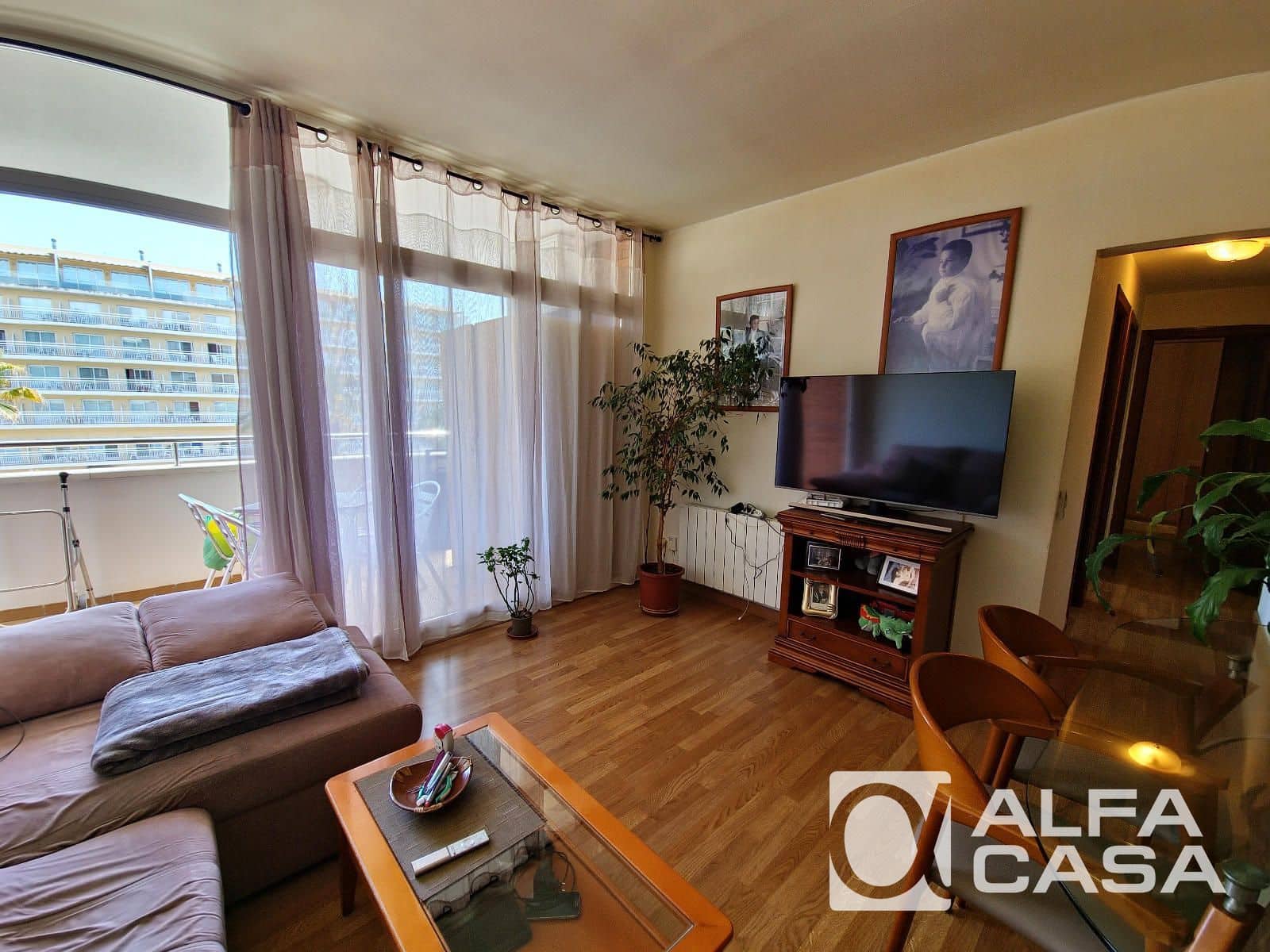 Piso de 3 habitaciones en Lloret de Mar en venta con piscina - 299.000 € (Ref: 9385877)
