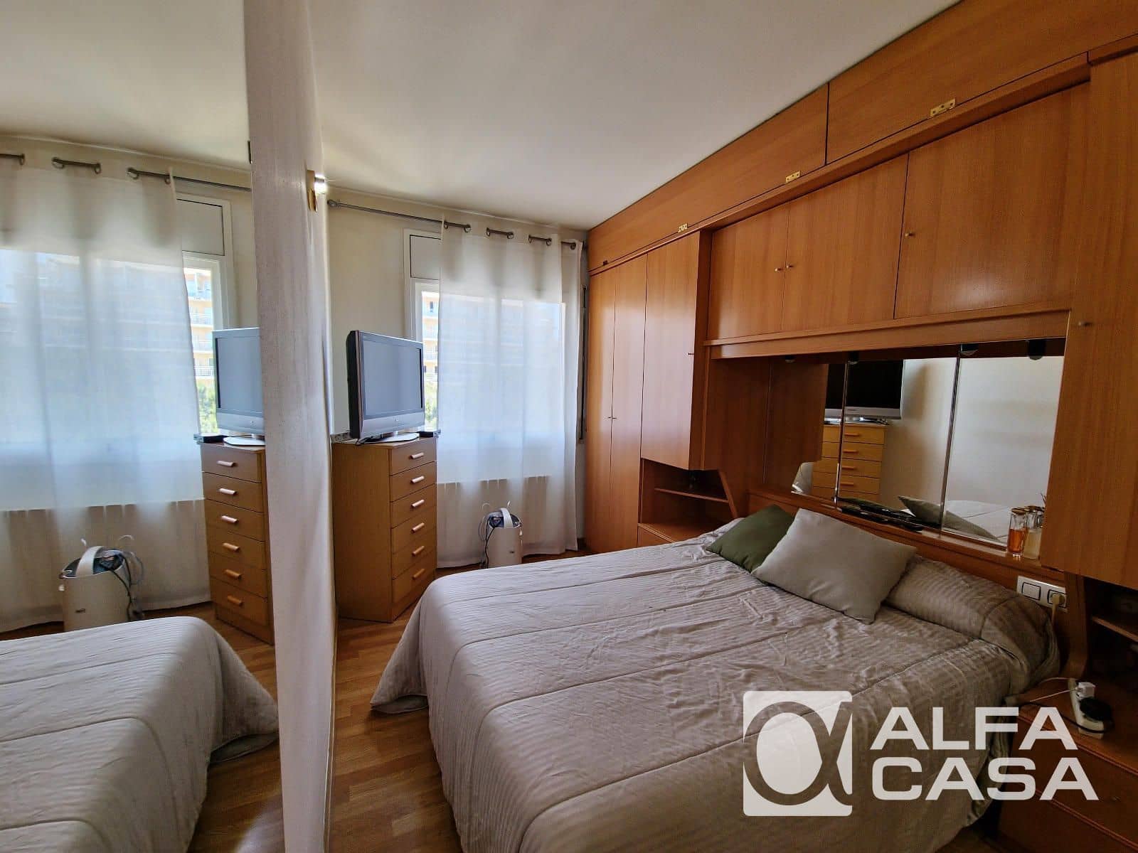 Piso de 3 habitaciones en Lloret de Mar en venta con piscina - 299.000 € (Ref: 9385877)