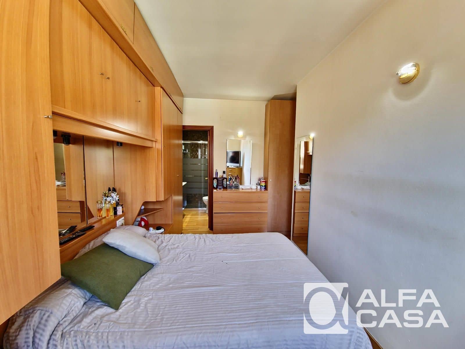 Piso de 3 habitaciones en Lloret de Mar en venta con piscina - 299.000 € (Ref: 9385877)