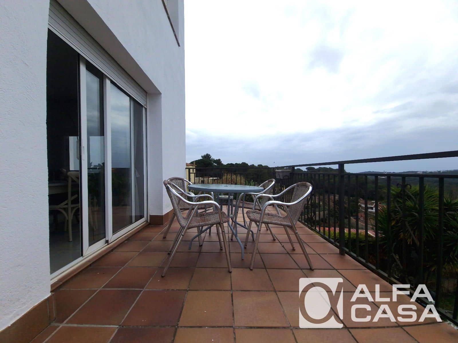 3 bedroom Villa for sale in Lloret de Mar with pool garage - € 360,000 (Ref: 9385881)