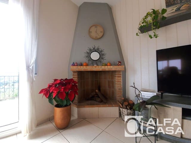 3 sypialnia Willa na sprzedaż w Lloret de Mar z basenem garażem - 360 000 € (Ref: 9385881)