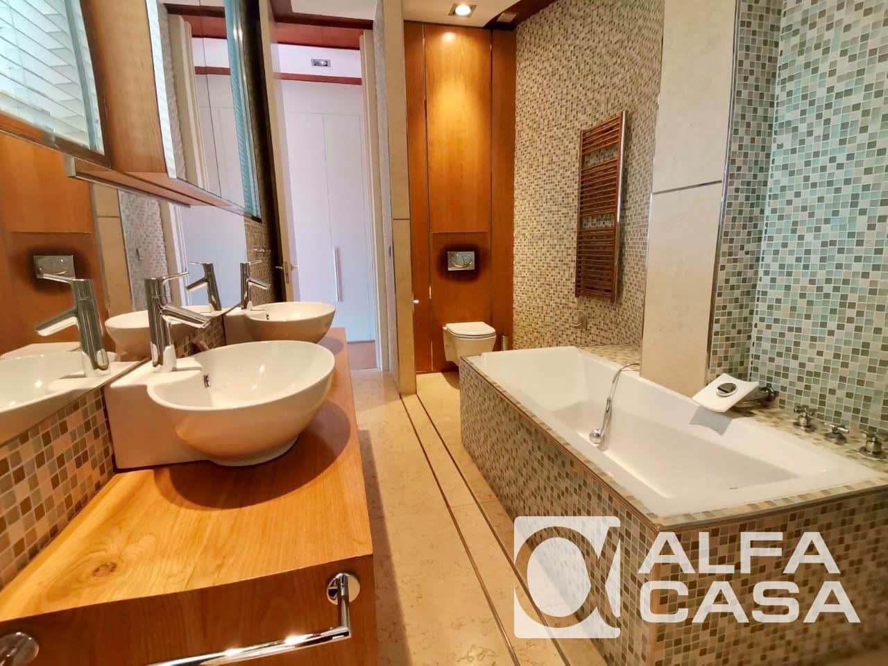 6 bedroom Villa for sale in Lloret de Mar with pool garage - € 1,990,000 (Ref: 9385890)