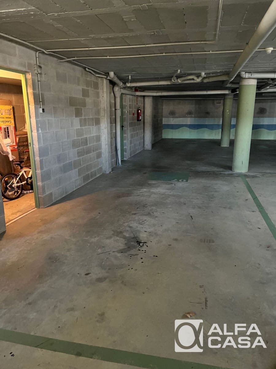 2 makuuhuone Asunto myytävänä paikassa Lloret de Mar mukana uima-altaan 
autotalli - 345 000 € (Ref: 9385891)