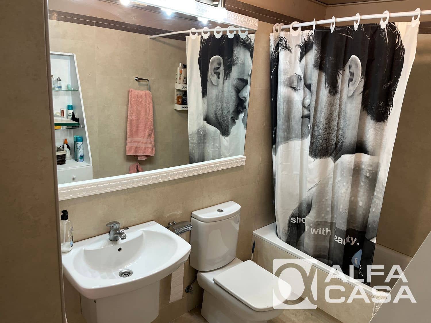 2 makuuhuone Asunto myytävänä paikassa Lloret de Mar mukana uima-altaan 
autotalli - 345 000 € (Ref: 9385891)