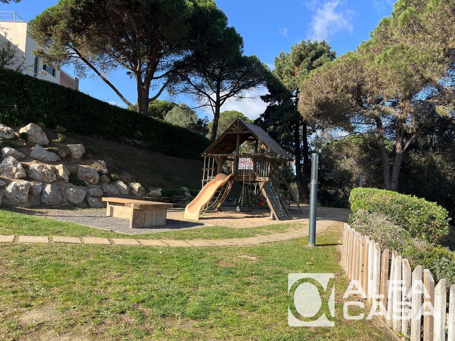 2 makuuhuone Asunto myytävänä paikassa Lloret de Mar mukana uima-altaan 
autotalli - 345 000 € (Ref: 9385891)