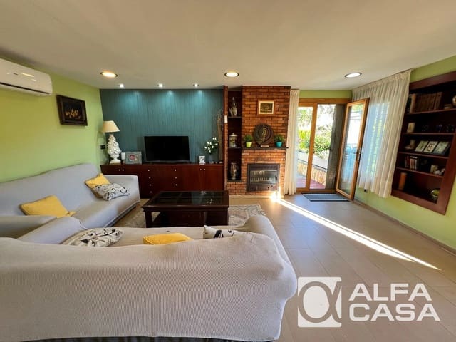 3 bedroom Villa for sale in Tossa de Mar with pool garage - € 950,000 (Ref: 9385894)