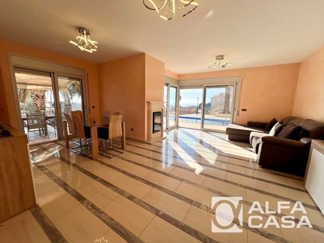 3 bedroom Villa for sale in Lloret de Mar with pool garage - € 1,500,000 (Ref: 9385898)