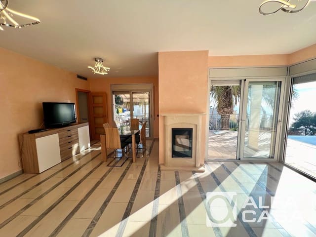 3 bedroom Villa for sale in Lloret de Mar with pool garage - € 1,500,000 (Ref: 9385898)